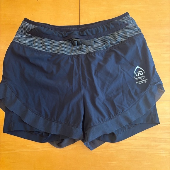 Ultimate Direction S Hydrolight series black athletic running short - Picture 3 of 13